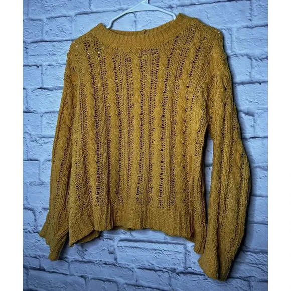 American Eagle yellow knit crew neck pullover soft sweater, size XS. - Picture 3 of 9